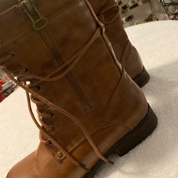 Brand New - Gorgeous Kids Boots By KATHY JEAN - Picture 2 of 6